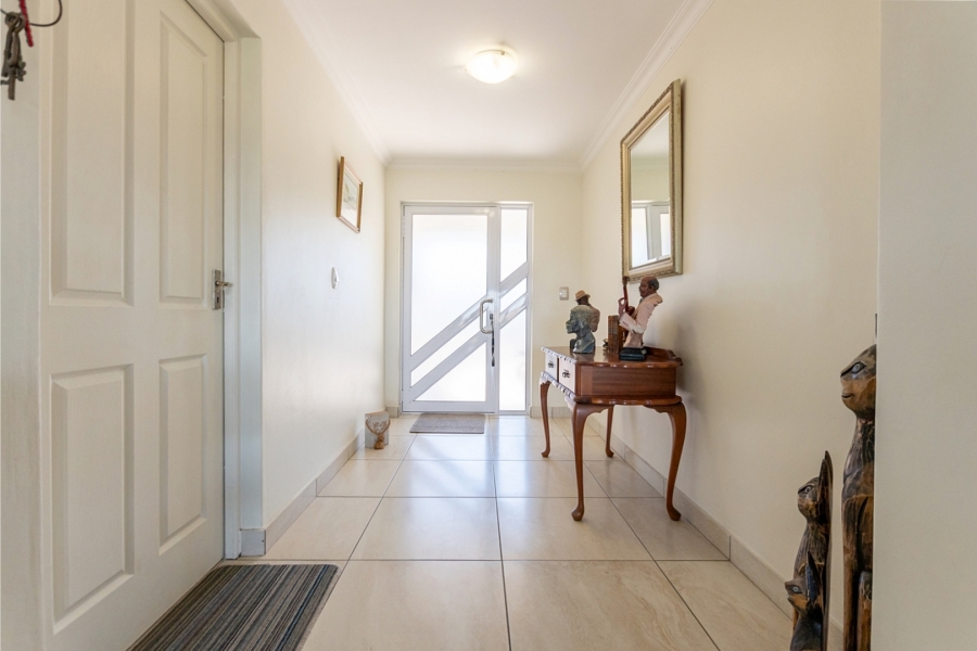 4 Bedroom Property for Sale in Sunset Estate Western Cape
